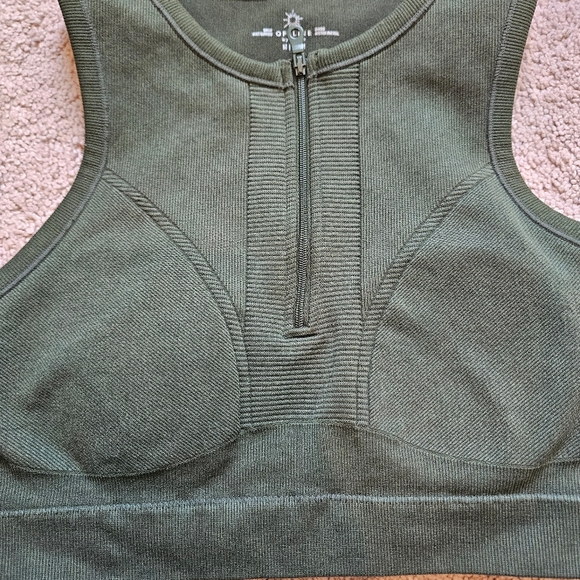 OFFLINE Seamless Zip Front Sports Bra Olive Crew Green Padded Size M - Picture 4 of 10